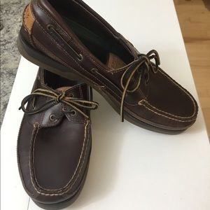 Men’s Sperry leather boat shows